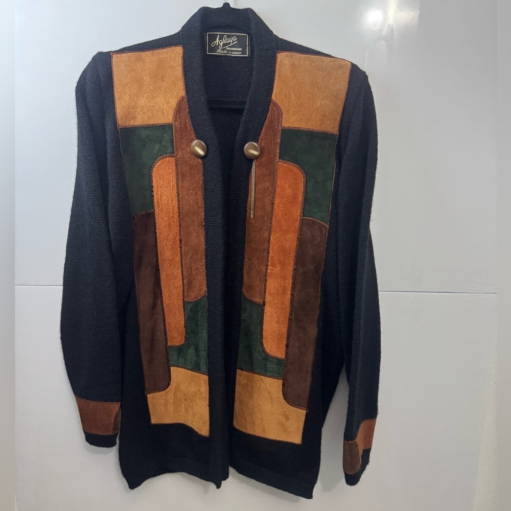Artisan Women's Multicolor Cardigan

Handmade